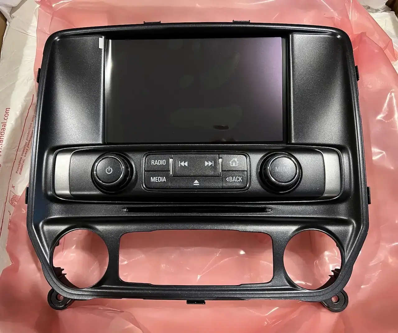 Remanufactured 8-Inch Touch Screen Radio Display For 2015-2018 Chevy Silverado – MYLINK